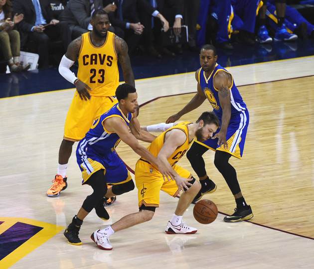 matthew-dellavedova-cavaliers-warriors-nba-finals-game-3.jpg